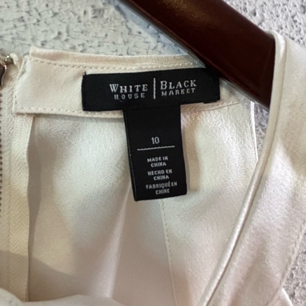 White House Black Market Women's Ivory Blazer - Picture 2 of 4